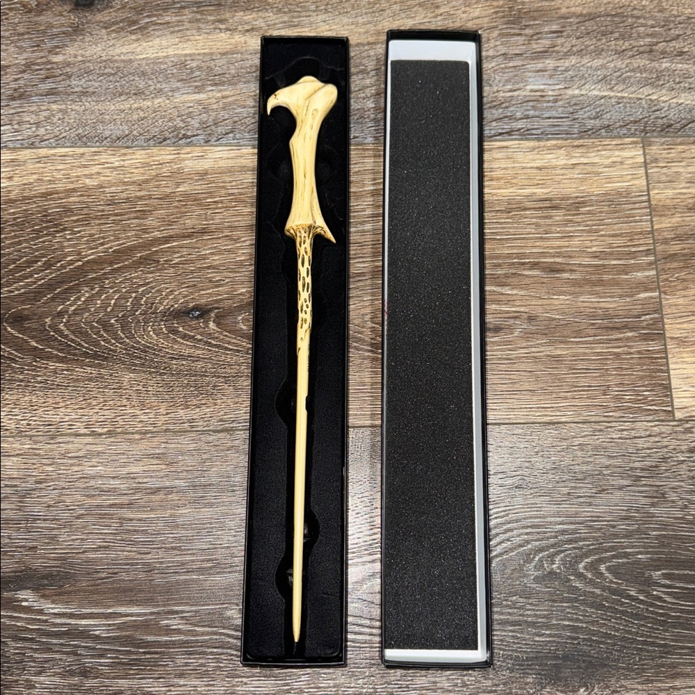 Warner Brothers Studio's Lord Voldemort's Wand 🐍LIKE NEW!🏰